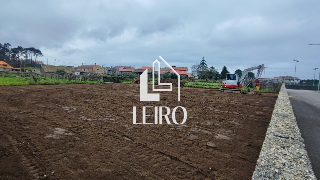 Foto 8 TERRENO CON PROYECTO Y LICENCIA  EN URBANIZACIÓN RESIDENCIAL