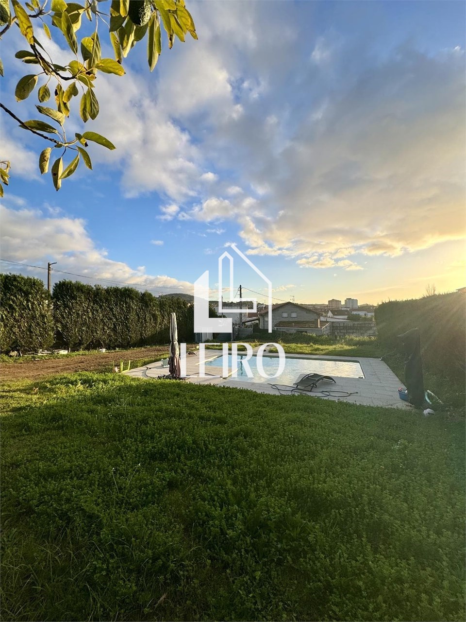 Foto 7 TERRENO EDIFCABLE CON PISCINA 