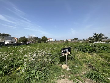 Terreno Edificable a 250 m de la Playa - Vilanova de Arousa