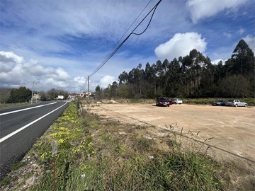 Terreno Edificable para 2 chalets o Nave industrial - Catoira