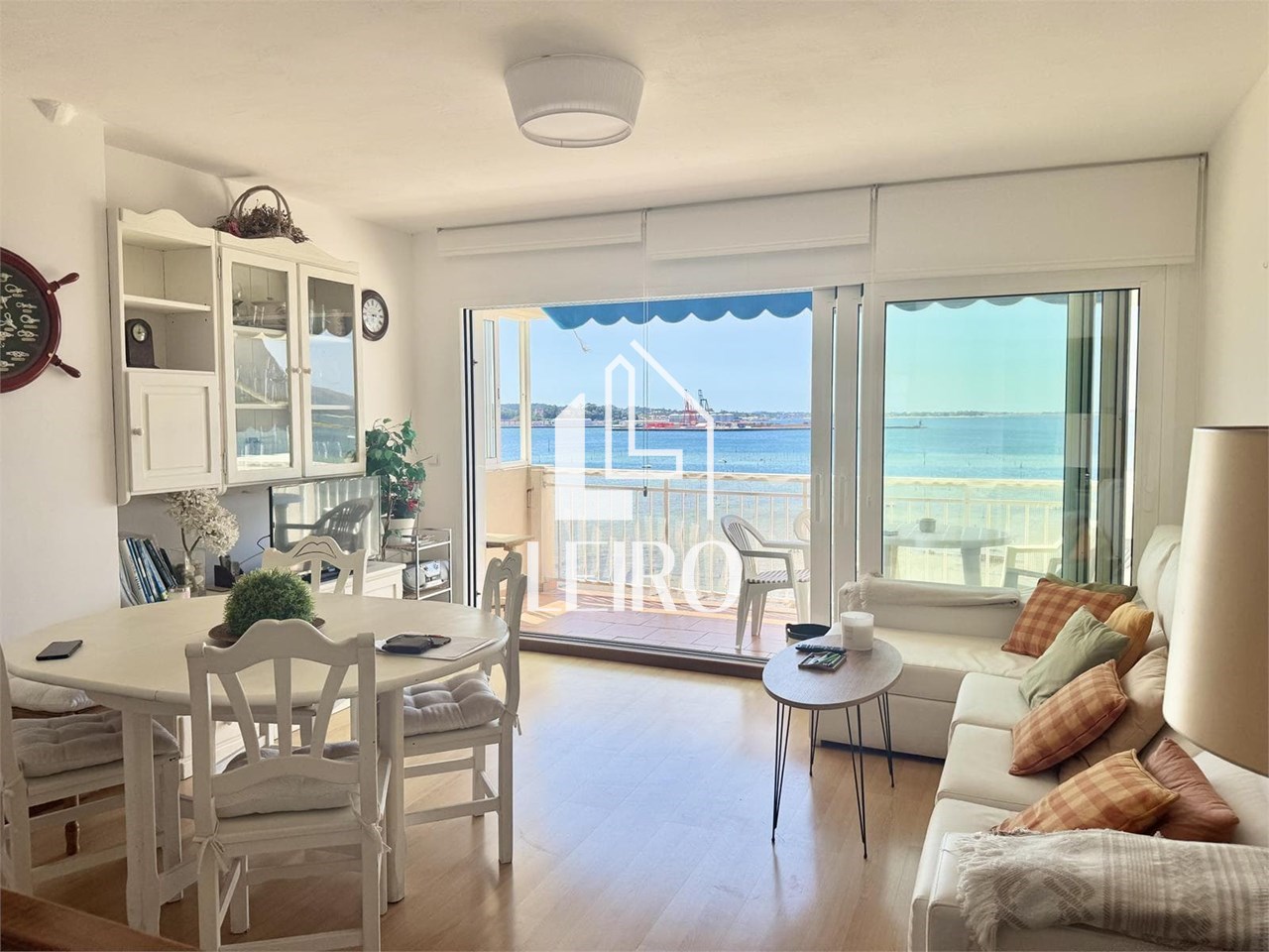 Foto 5 VIVIENDA EXCLUSIVA-DUPLEX CON IMPRESIONANTES VISTAS AL MAR Y PISCINA