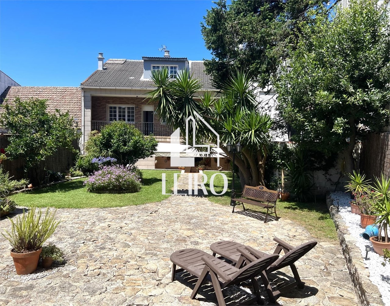 Foto 5 Vivienda Unifamilar con Jardín y Garaje en el Centro de Cambados