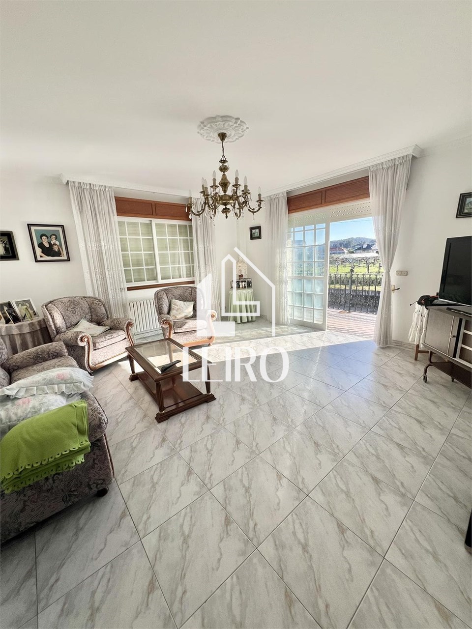 Foto 9 VIVIENDA UNIFAMILIAR  DE PIEDRA CON TERRENO MUY BIEN COMUNICADA